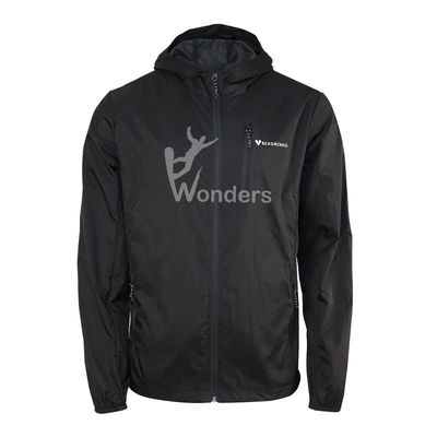 Mężczyźni i kobiety klasyczny windbreaker